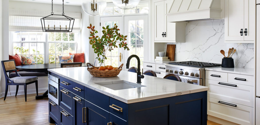 Kitchen Cabinets in Blue Navy finish with quartz counter